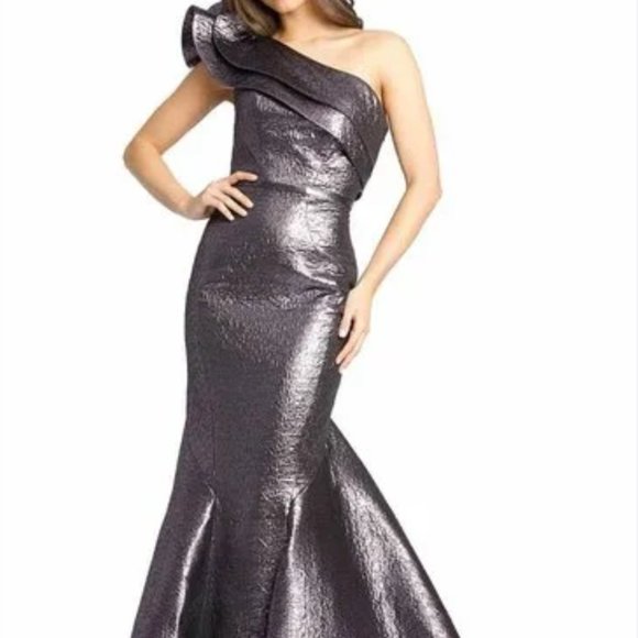 MAC Duggal ONE-SHOULDER RUFFLED TRUMPET GOWN (Size 10) - Picture 1 of 4